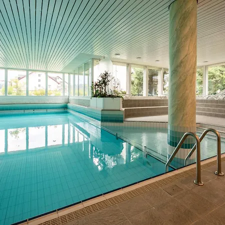 Apartment Casa Laret 6-12 *