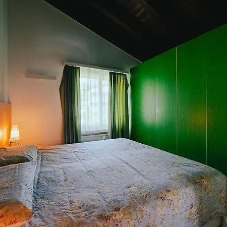 Casa Laret 6-12 Apartment