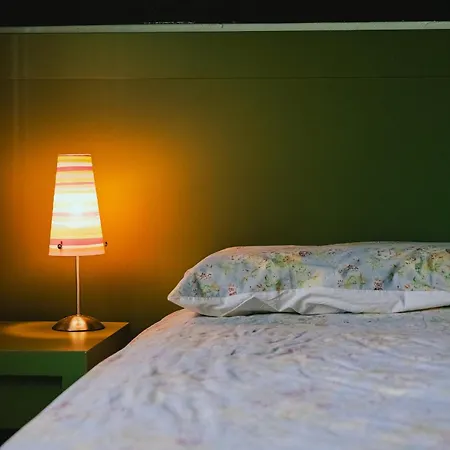 Casa Laret 6-12 아파트